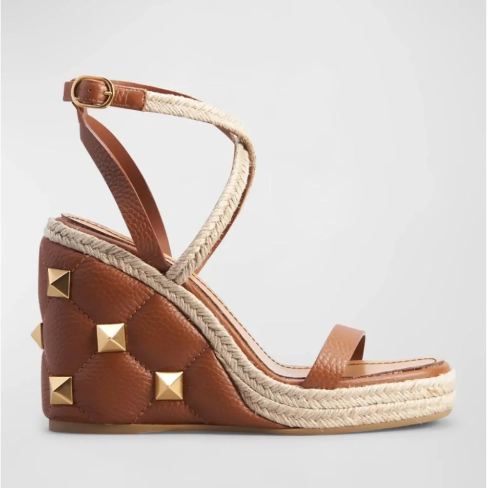 NIB $1150 Valentino Garavani Roman Stud Quilted Wedge Espadrilles in size 8/38!